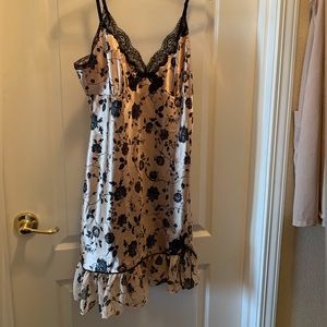 “Delicates lingerie “ slip nighty size medium